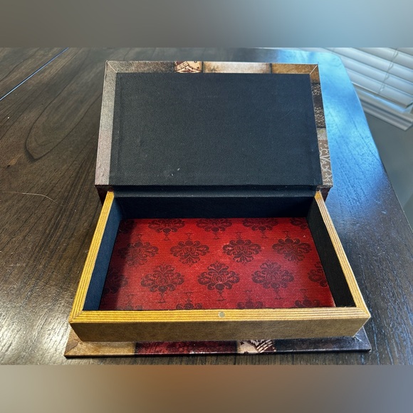 Decorative Book Box ‘Friendship Is A Priceless Treasure, Keepsake Storage Box - Picture 6 of 10
